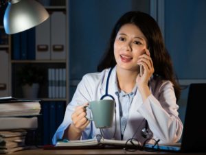 How to Work Night Shift and Stay Healthy